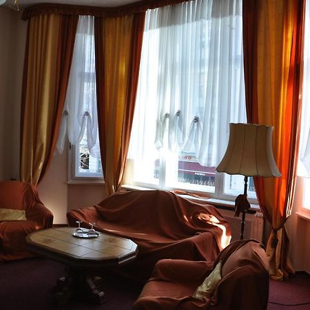 Hotel Pension Savoy Near Kurfuerstendamm Берлин Стая снимка