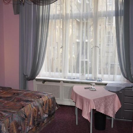 Hotel Pension Savoy Near Kurfuerstendamm Берлин Стая снимка