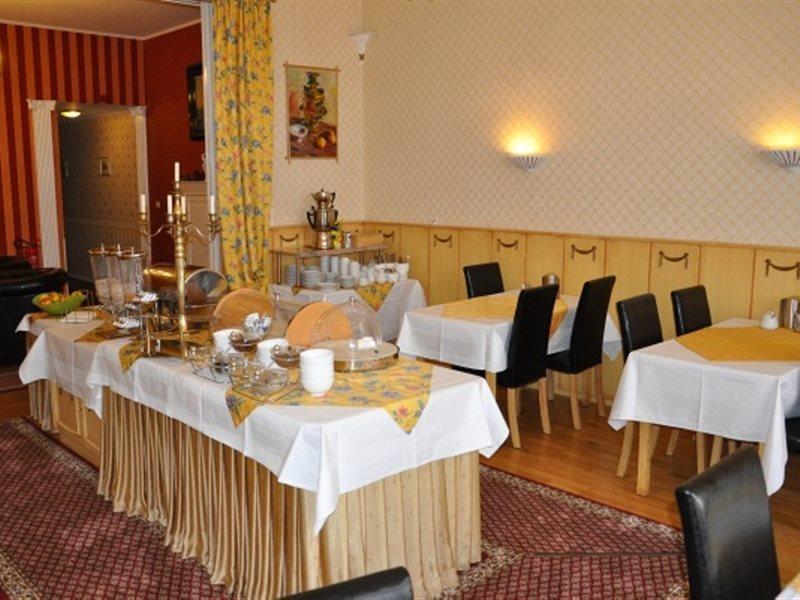 Hotel Pension Savoy Near Kurfuerstendamm Берлин Екстериор снимка