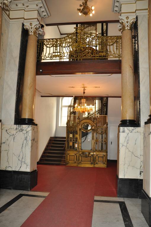 Hotel Pension Savoy Near Kurfuerstendamm Берлин Екстериор снимка